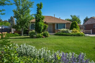 7425 Montview Blvd in Denver, CO - Building Photo