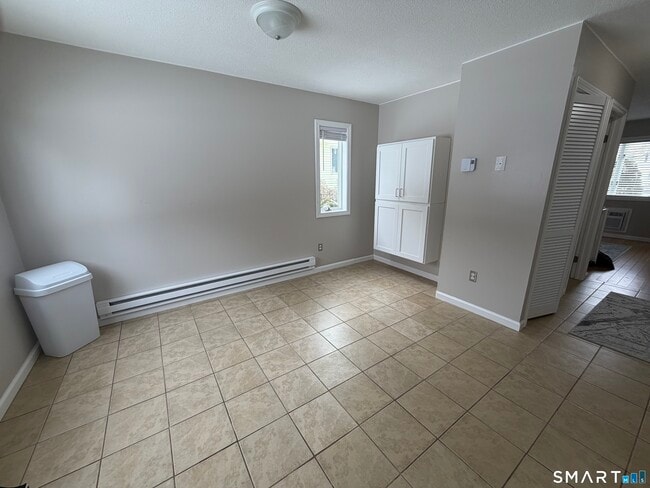 21 Oak Ave Ext in Torrington, CT - Building Photo - Building Photo