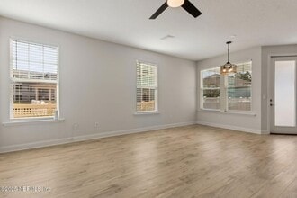 205 Daydream Ave in Yulee, FL - Building Photo - Building Photo