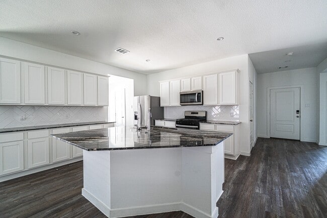 8730 Anacua Dr in Rosharon, TX - Building Photo - Building Photo