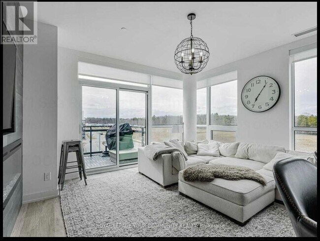 271-B271 Sea Ray Ave in Innisfil, ON - Building Photo - Building Photo