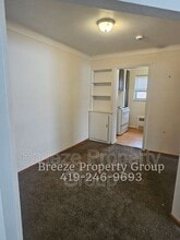 2445 W Bancroft St in Toledo, OH - Building Photo - Building Photo