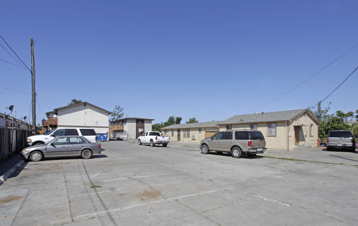 1138 E Laurel Dr in Salinas, CA - Building Photo