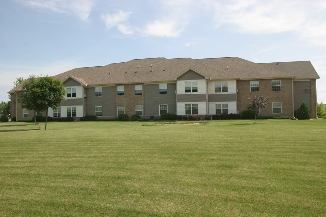 Yellow Creek Glen Apartments in Freeport, IL - Building Photo