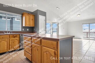 6827 S High Bluff Dr in West Jordan, UT - Building Photo - Building Photo
