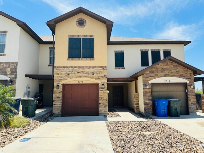 5812 Montevista Dr in Laredo, TX - Building Photo - Building Photo