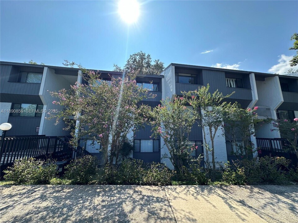 2816 SW 14th Dr in Gainesville, FL - Building Photo