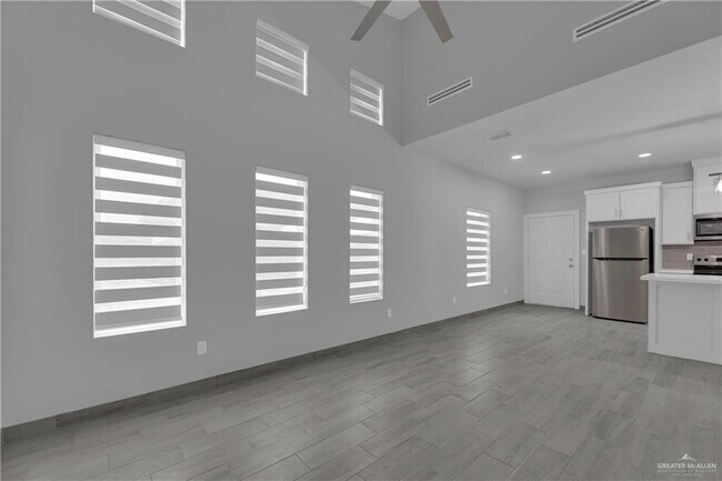 905 Hidden Hls St in Mission, TX - Building Photo - Building Photo