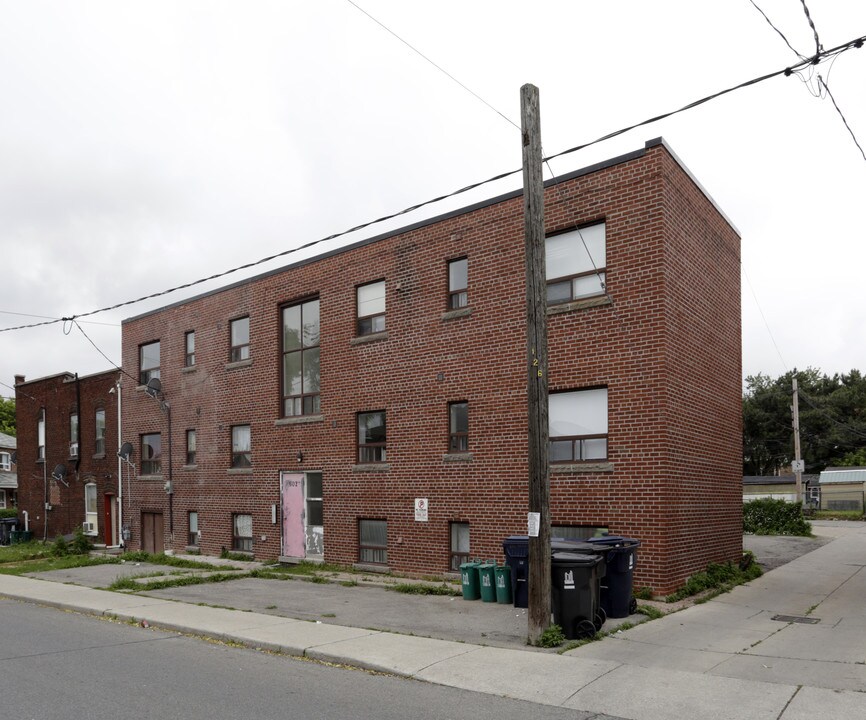 602 Glenholme Ave in Toronto, ON - Building Photo