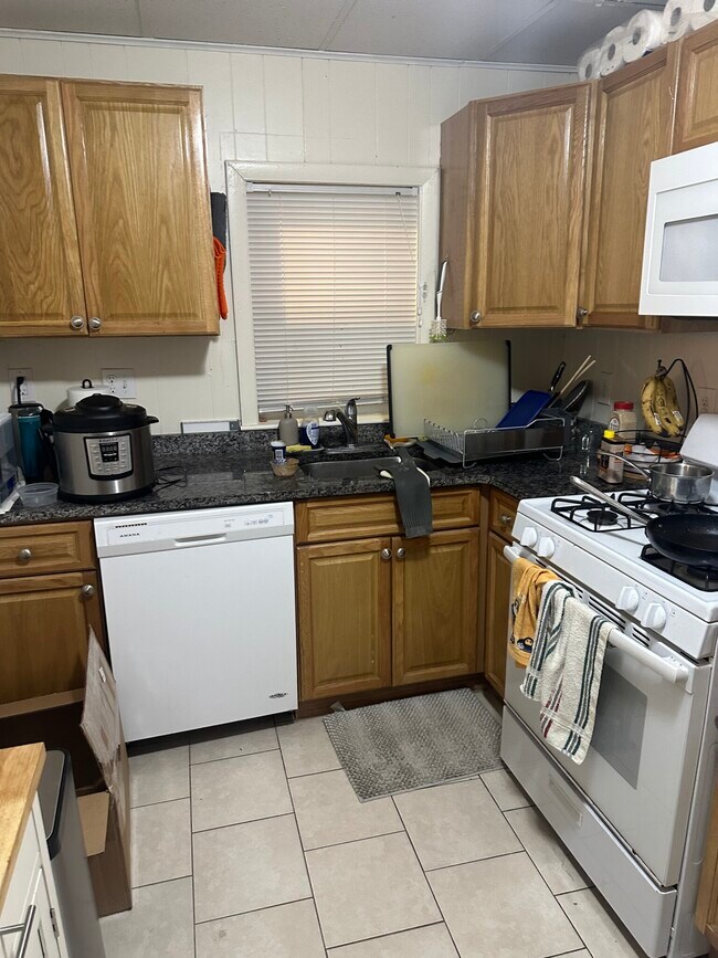 53 Cedar St, Unit 1T in Cambridge, MA - Building Photo - Building Photo