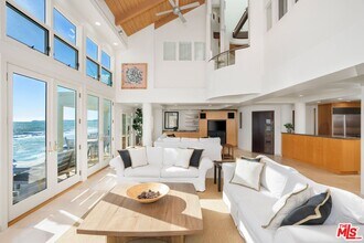 24456 Malibu Rd in Malibu, CA - Building Photo - Building Photo