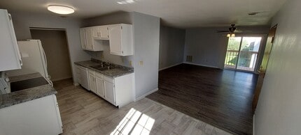 6660 Charlie Grimm Rd, Unit 6660 Charlie Grimm Rd-Windsor in Windsor, WI - Building Photo - Building Photo