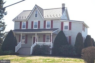 172 Street Rd in Oxford, PA - Building Photo