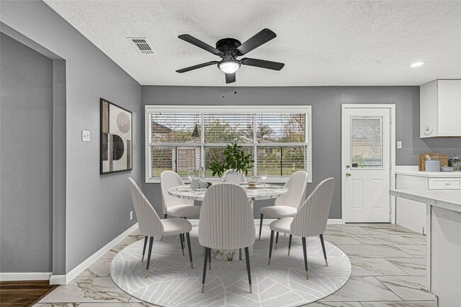 property at 1853 Huge Oaks St