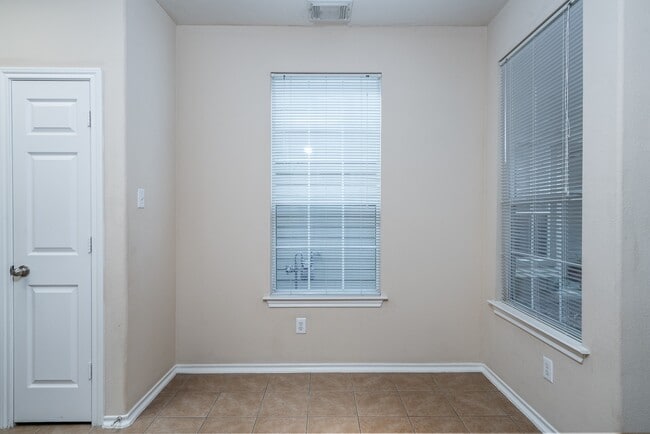 property at 207 N Burberry Park Cir