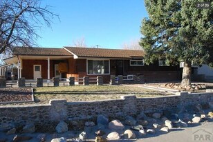 57 Drake St in Pueblo, CO - Building Photo