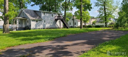 111 Demorest Ave in Avenel, NJ - Building Photo - Building Photo
