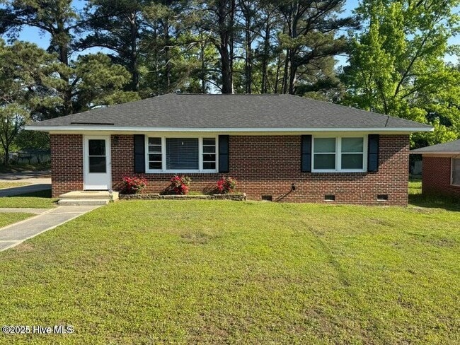 property at 506 Fleming St NE