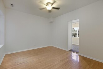 7748 S Yates Blvd in Chicago, IL - Foto de edificio - Building Photo