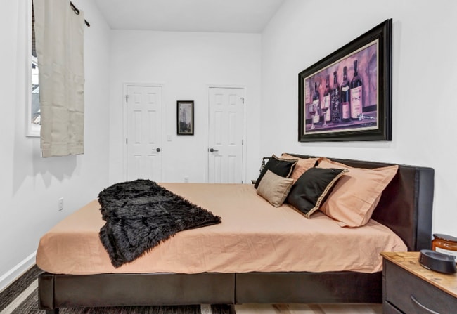 574 Niagara St, Unit Apt 1 in Buffalo, NY - Building Photo - Building Photo