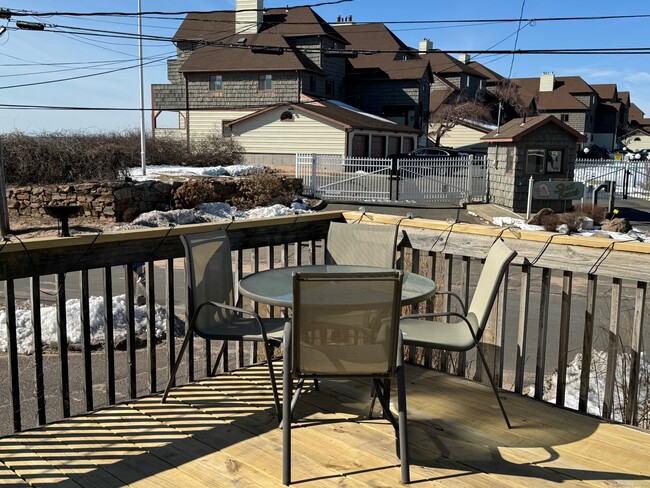7 Old Town Hwy in East Haven, CT - Building Photo - Building Photo