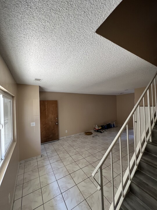 11423 Eucalyptus Ave in Hawthorne, CA - Building Photo