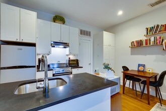 652 Massachusetts Ave, Unit 2 in Boston, MA - Building Photo - Building Photo