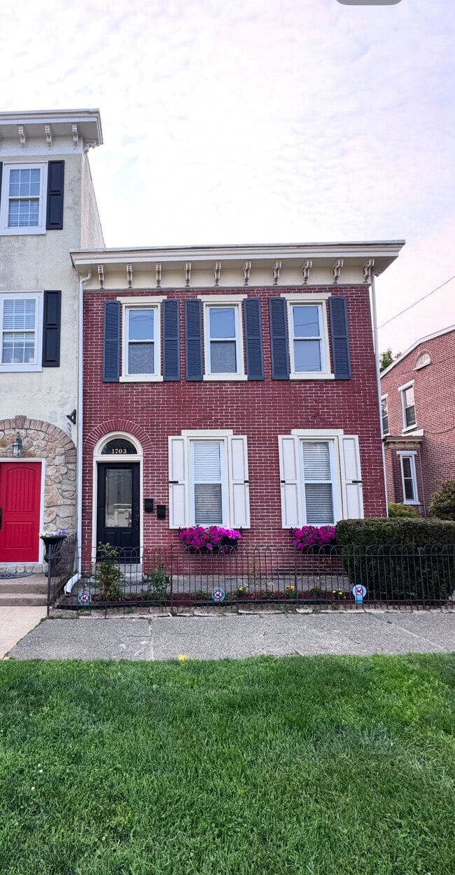 1703 N Union St, Unit 1703 unit 2