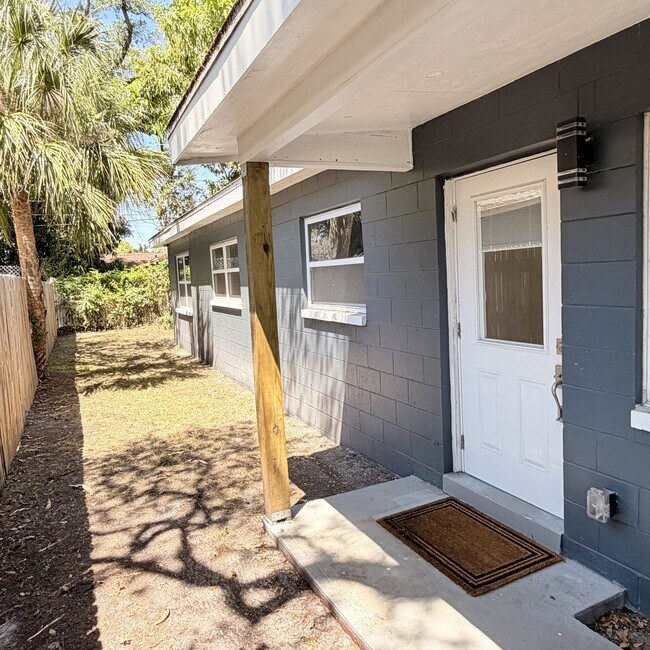 2245 17th Ave S in St. Petersburg, FL - Building Photo - Building Photo