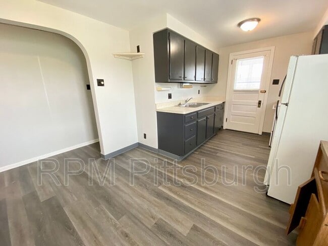 7209 Front River Rd in Pittsburgh, PA - Building Photo - Building Photo