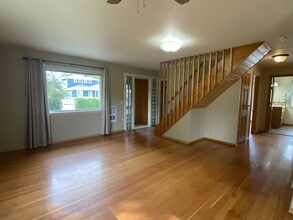 145 N Harris Ave in Manson, WA - Building Photo - Building Photo