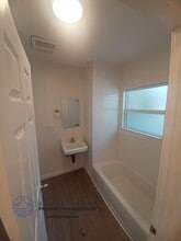 1145 E 1st St in Long Beach, CA - Building Photo - Building Photo