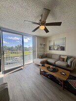 1740 NW N River Dr in Miami, FL - Building Photo