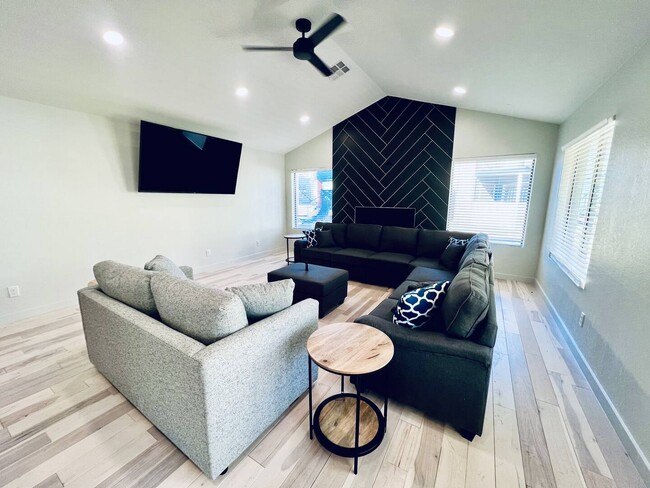 Savannah Square/Savannah Harbor in Norman, OK - Building Photo - Building Photo