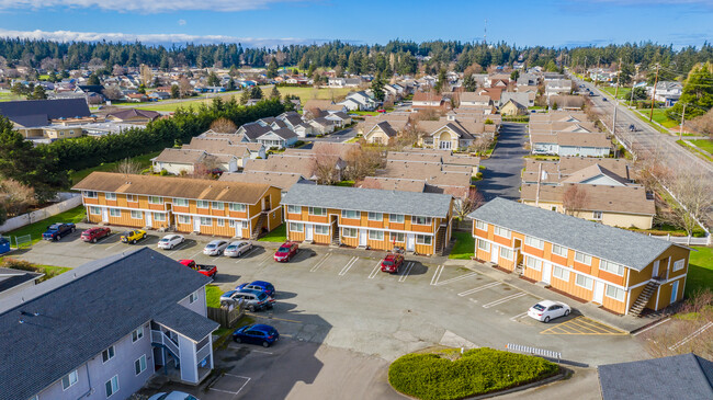 Townview West Apartments in Oak Harbor, WA - Building Photo - Building Photo