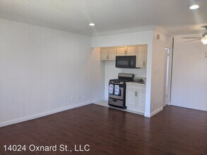 14024 Oxnard St in Los Angeles, CA - Building Photo - Building Photo