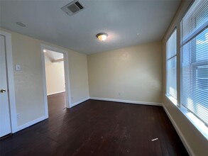 3403 Yupon St in Houston, TX - Foto de edificio - Building Photo