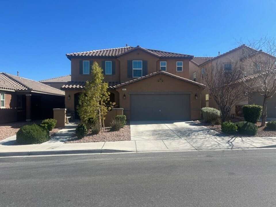 941 Lynne Harbor Ave in Henderson, NV - Building Photo