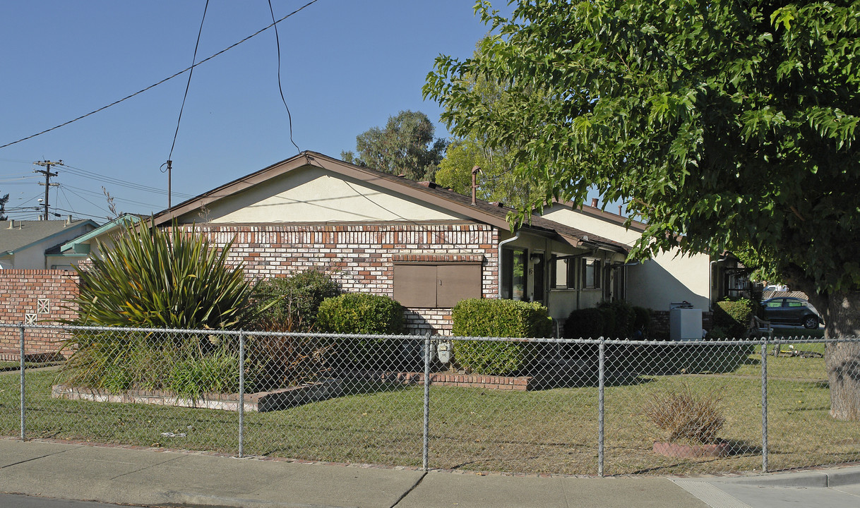 316-322 Lexington Ave in Hayward, CA - Building Photo