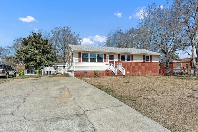 306 Glancy St in Swansboro, NC - Building Photo - Building Photo