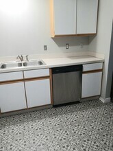 4857 Sheila in Boise, ID - Foto de edificio - Building Photo