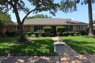 2415 Bryan Glen St in Wichita Falls, TX - Building Photo