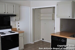 4107 Sunrise Pass in San Antonio, TX - Building Photo - Building Photo