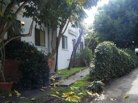 4938-4944 W Point Loma Blvd in San Diego, CA - Building Photo