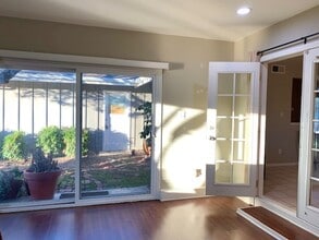 990 Jay Ave in Camarillo, CA - Building Photo - Building Photo