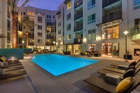 Wilshire La Brea - Wilshire La Brea Apartments in Los Angeles, California