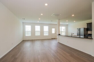 18940 Caney Frst Dr in New Caney, TX - Building Photo - Building Photo