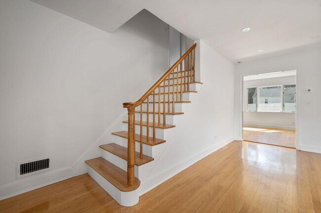 82 Linden Ave in Pelham, NY - Building Photo - Building Photo