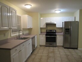 0 Tree Hollow Ln in Dix Hills, NY - Building Photo