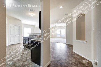 4931 Badland Beacon in Converse, TX - Building Photo - Building Photo